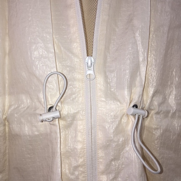 Future Collective By Gabriella -Johnson White/Ivory  Windbreaker Cute Long Sz SM - Picture 10 of 16
